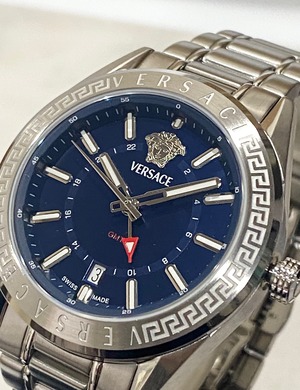 VERSACE ヴェルサーチェ メンズ 腕時計 VEAFA0424 V コード V-CODE