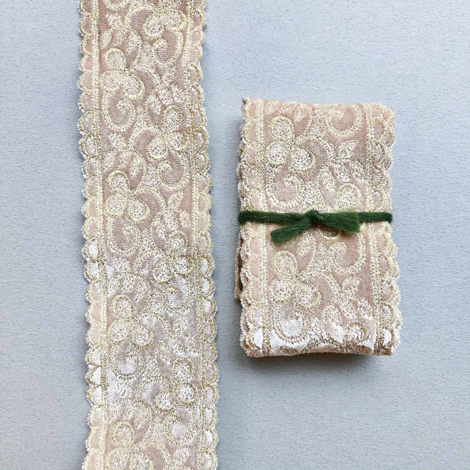 ベロアゴールド刺繍サイドスカラップリボン（1mカット） | Dua