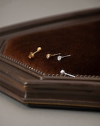 〔K18YGP〕一粒ベゼルピアス