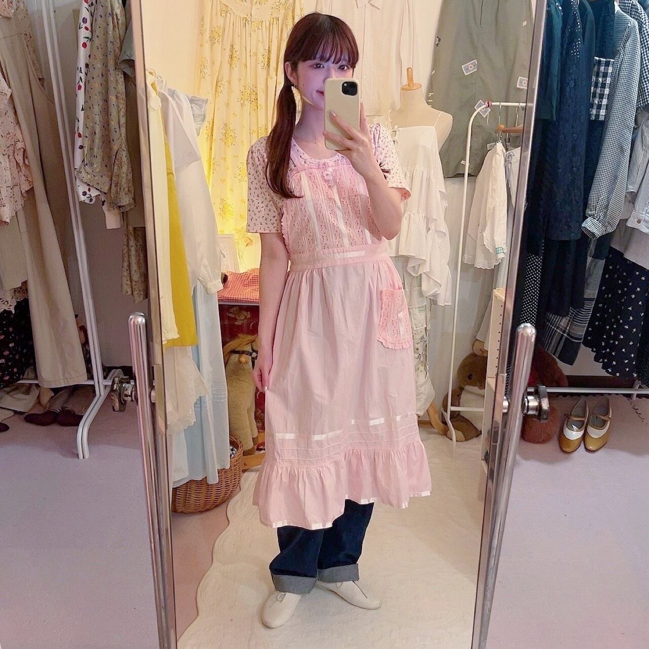 pink ribbon frill apron