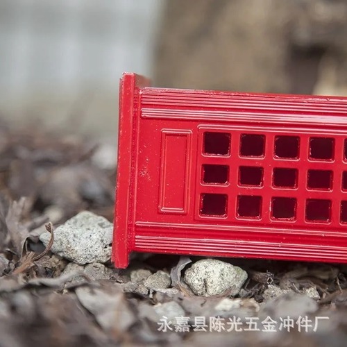 貯金箱 ヴィンテージ ヨーロッパ レトロ ロンドン 金属製 電話ボックス クリエイティブ 装飾 高さ18cm ホーム ギフト 誕生日 クリスマス キッズルーム