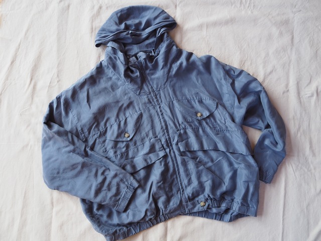 1990’s 100% SILK zip-up light foodie