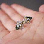 勿忘草のブーケ | ピアス / イヤリング