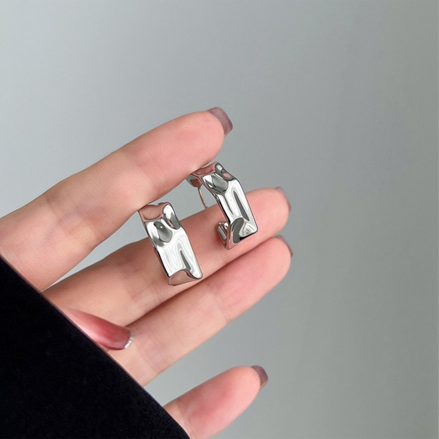 Molten metal ear accessory A00131