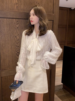 【韓国通販 dgo】トランペットスリーブ シャツ 長袖 2020 春 パーティ 女性