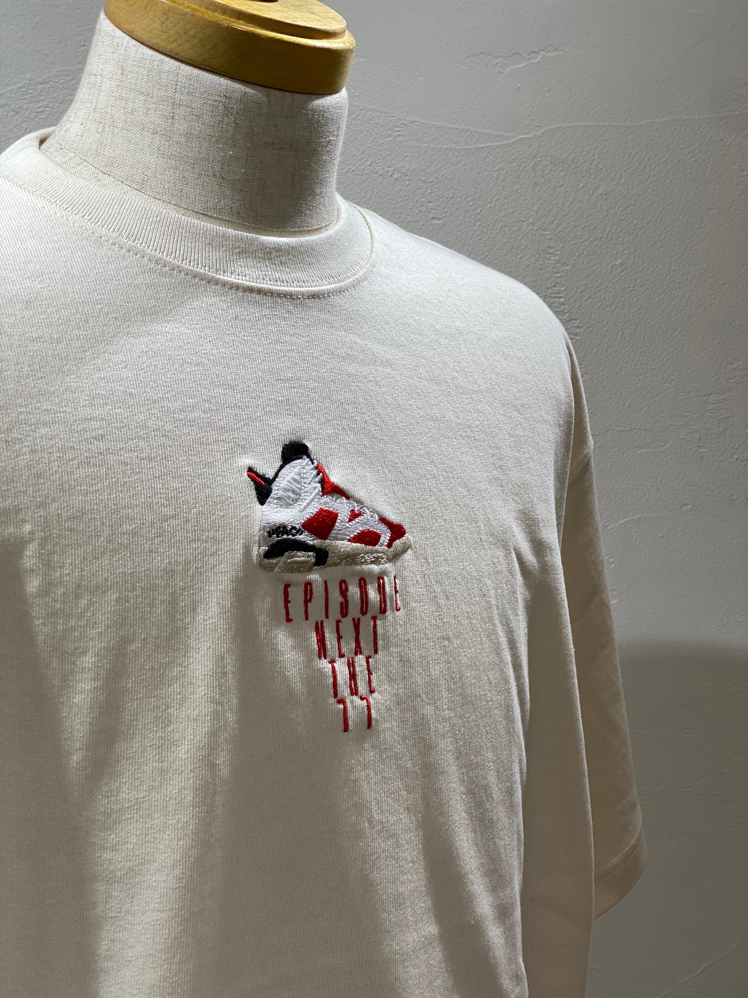 FACTOR X スニーカー柄 EPISOE NEXT THE11 TEE クリーム/カーマイン L