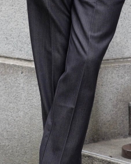 快適設計】ストレッチテーパードデニムスラックス | sommesso