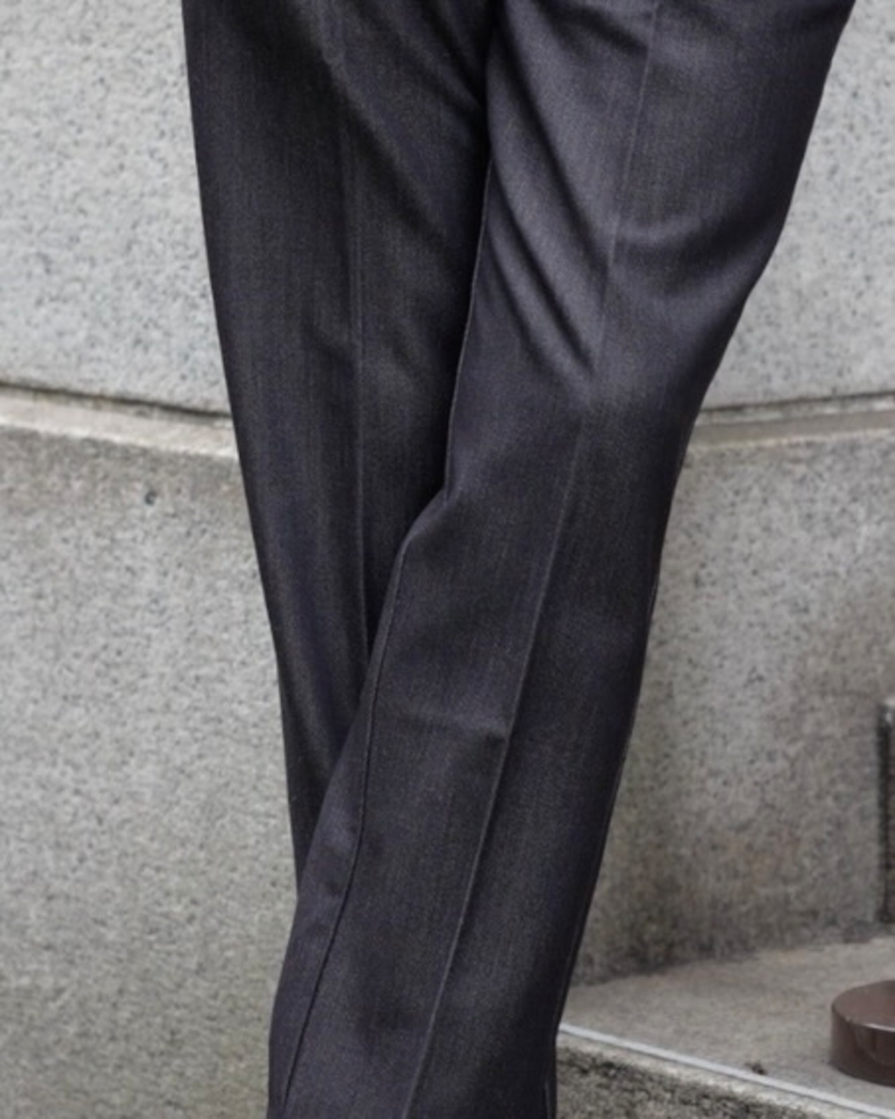 【快適設計】ストレッチテーパードデニムスラックス