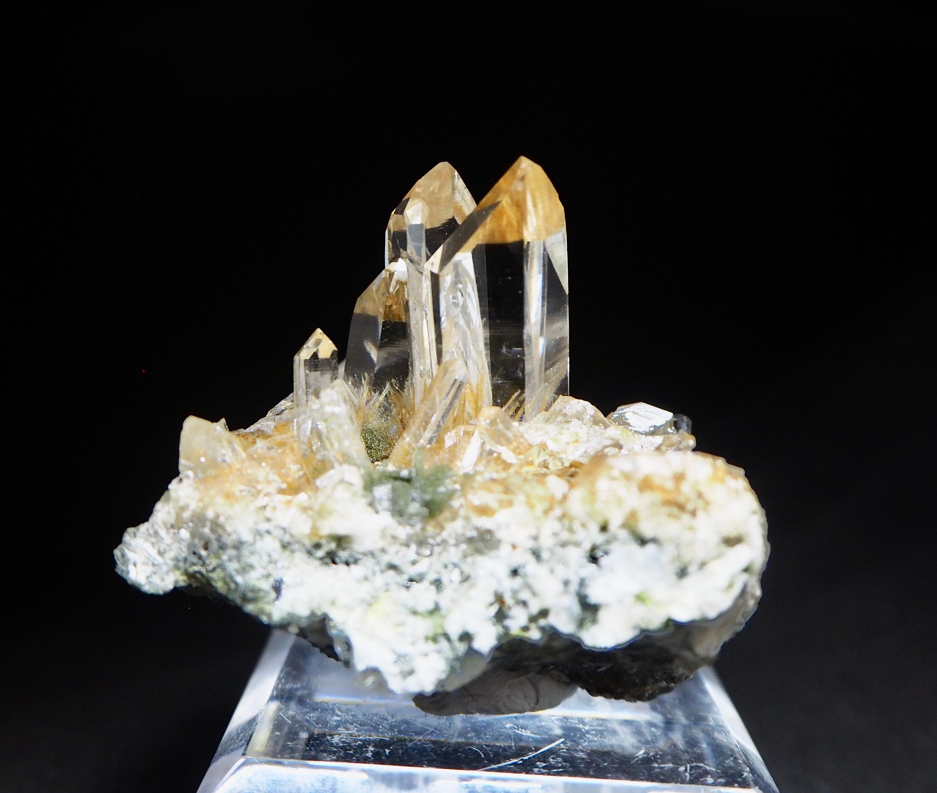 <ヒマラヤ 産>  ゴールデンヒーラー ルチル水晶群