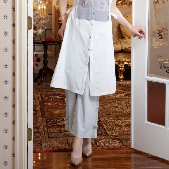 スーパービューティー ワイドパンツパンツ サイドレーステープ使い