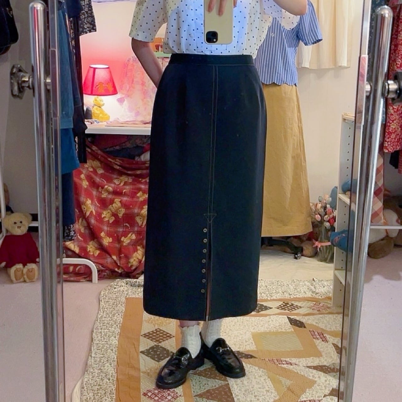 front slit button black skirt