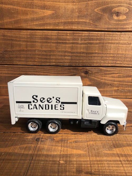 See's CANDIES Diecast''TRUCK" ERTL/シーズキャンディー ダイキャスト トラックチョコレート chocolate カリフォルニア toy ミニカー トラックvintage ビンテージ