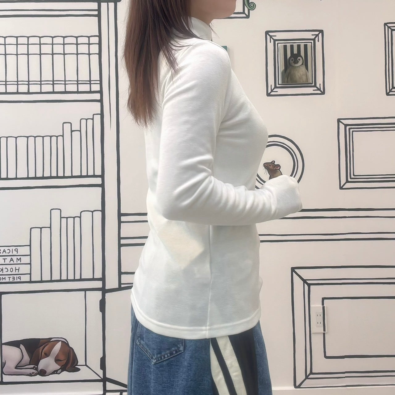 指穴付きハイネックプルオーバー