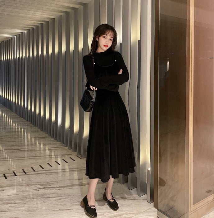 人気の黒】新品 パーティーに！ラインストーン 黒 ツーピース d10774