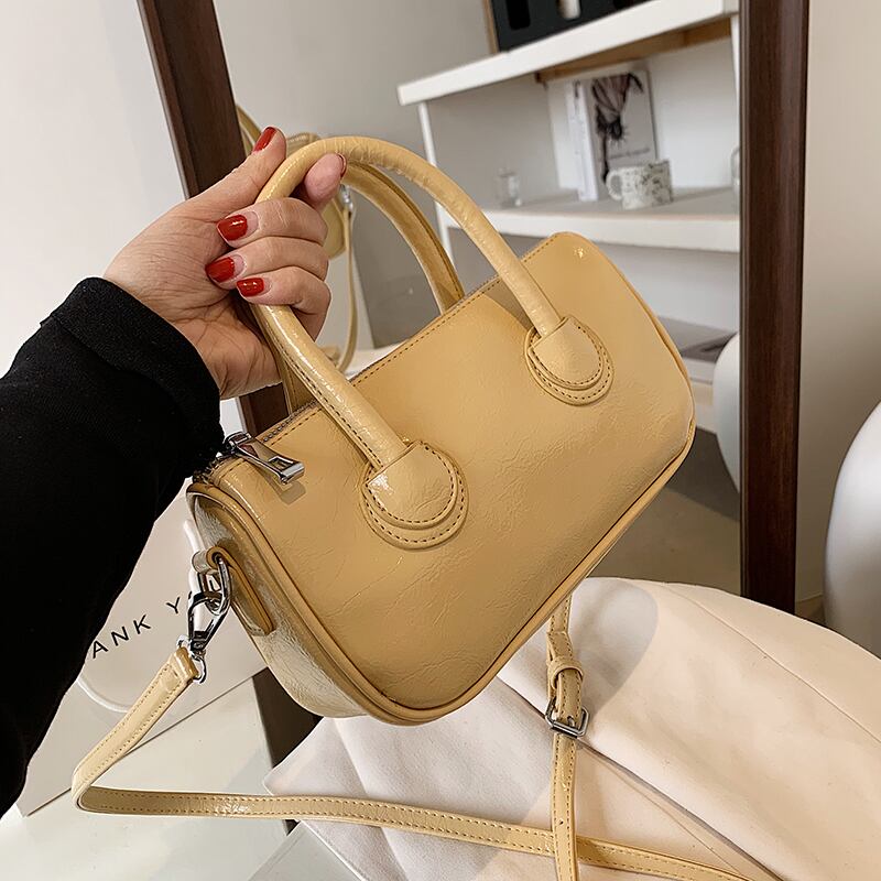 レッドスプリングサマー 春物 夏物 スクウェア メッセンジャーバッグ Tiancai_Wing_Bag19577237214