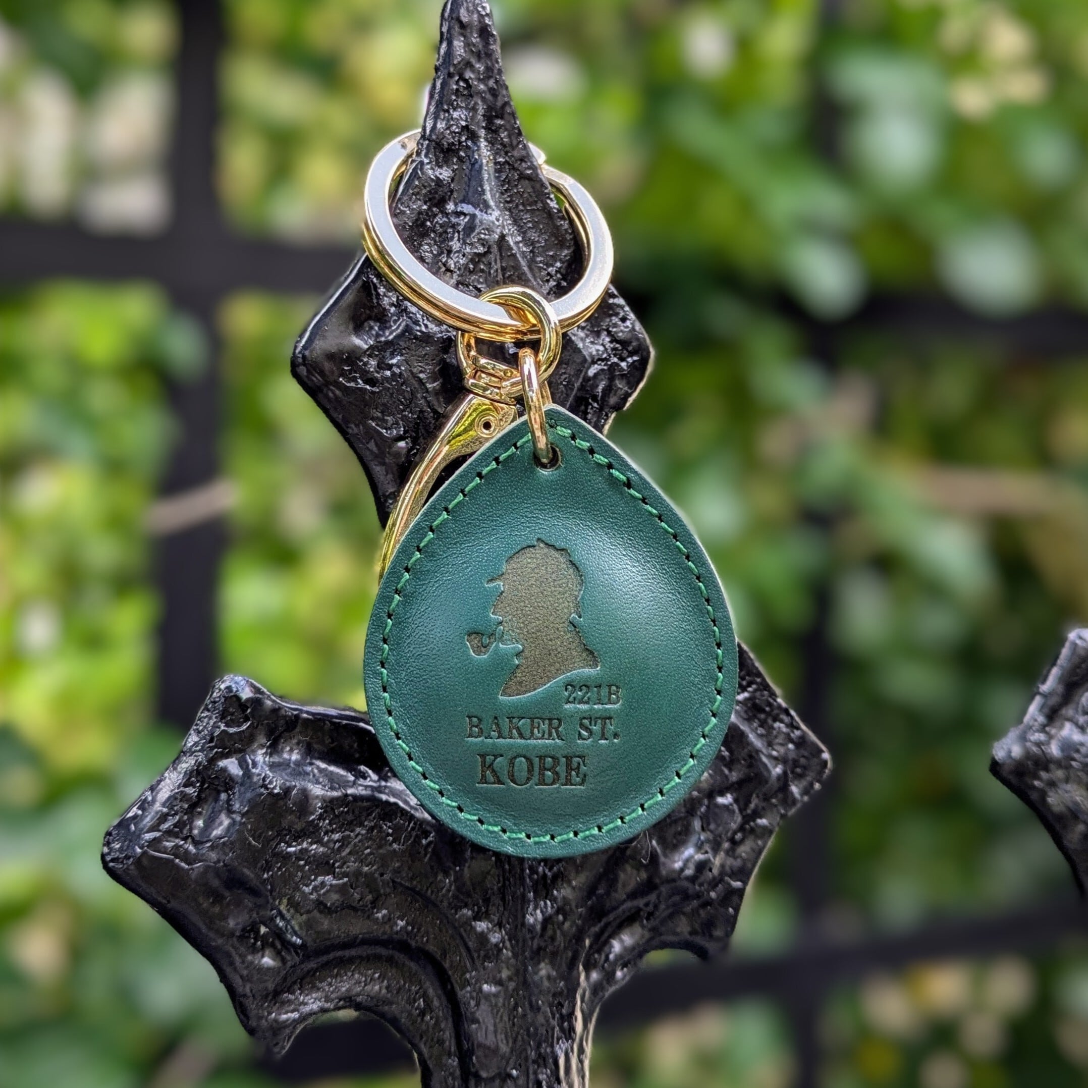 シャーロックホームズピンバッジ レッド | KOBE GIFT