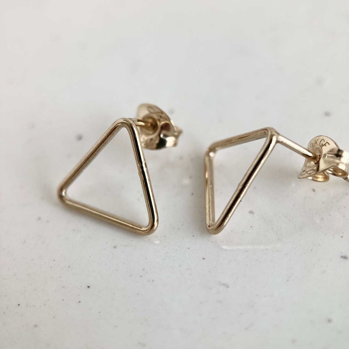 トライアングル 三角 ピアス 14kgf | 天然石アクセサリー Calm Ring 