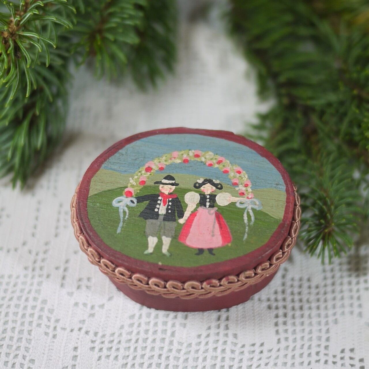 ミニシュパンシャハテルン 民族衣装 ドイツ