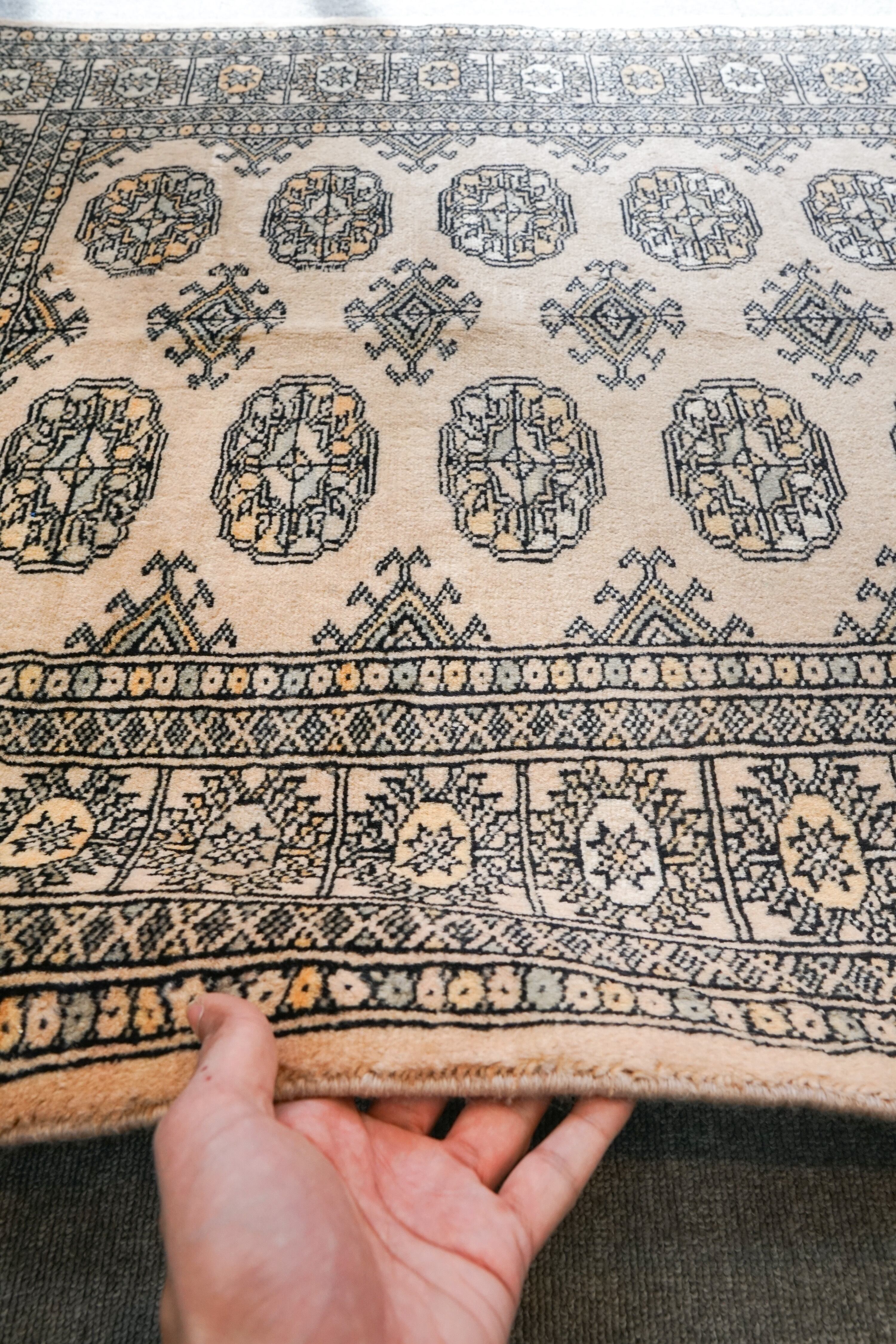 155×94cm【パキスタン手織り絨毯 】 Decorworks