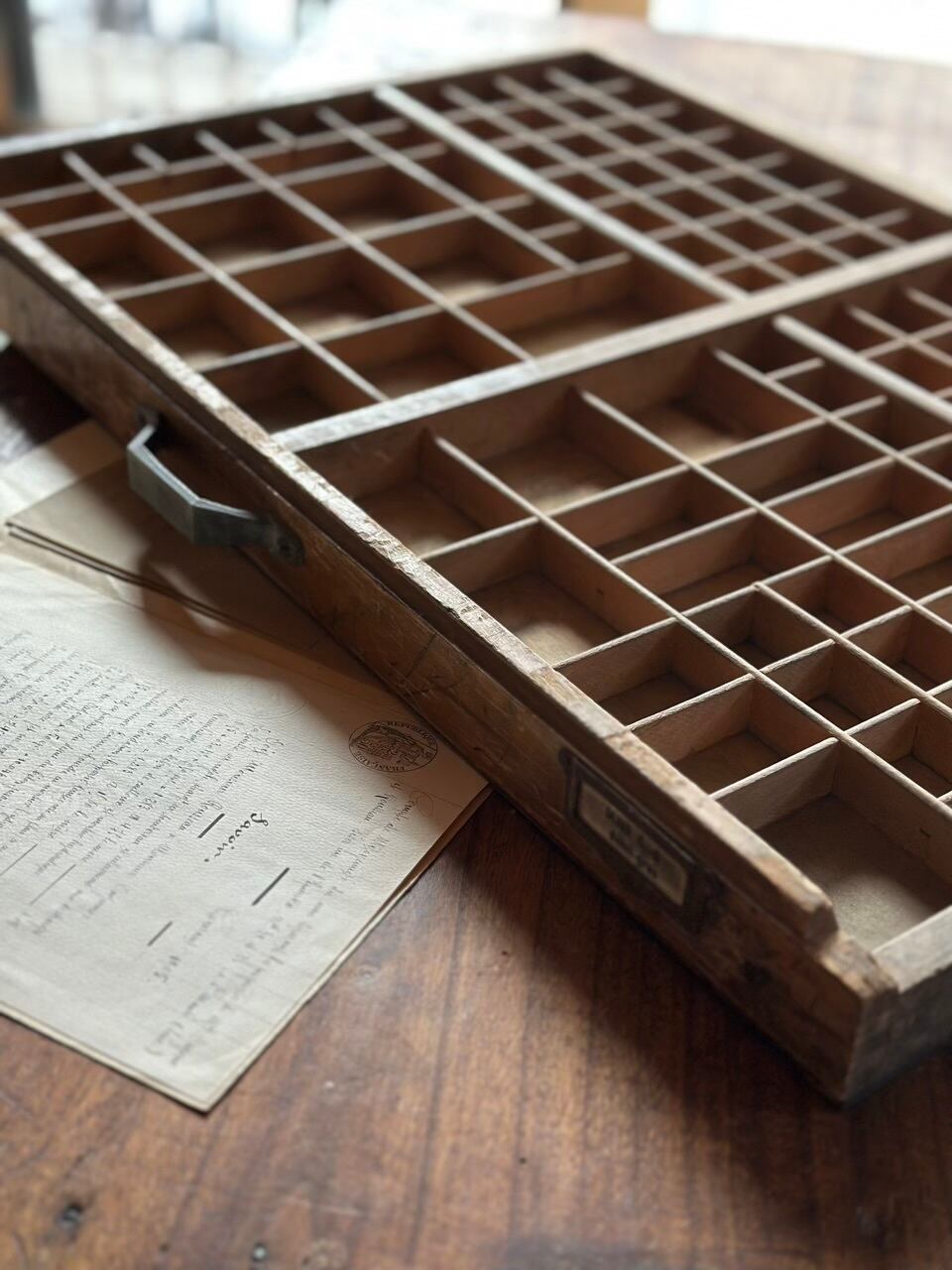 活版印刷の木製トレイ プリンタトレイ | Brocante de La Cocotte