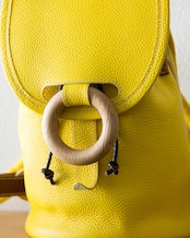 【展示品セール40%OFF|1点限り】WAKKO -わっこ- レザーミニリュック S(イエロー)|旭川木工リング留め具/2WAY