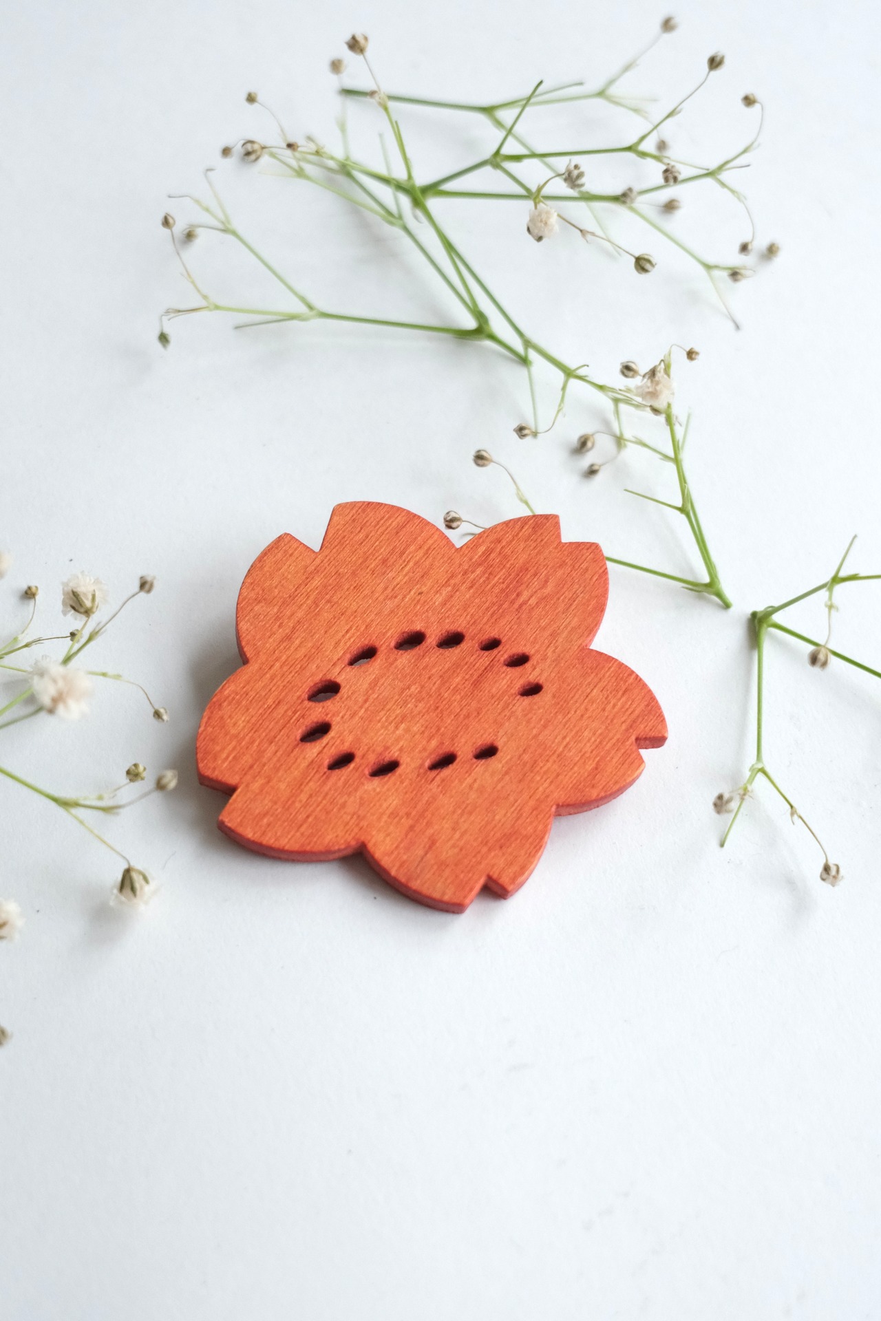 Aarikka openwork wooden blossom brooch