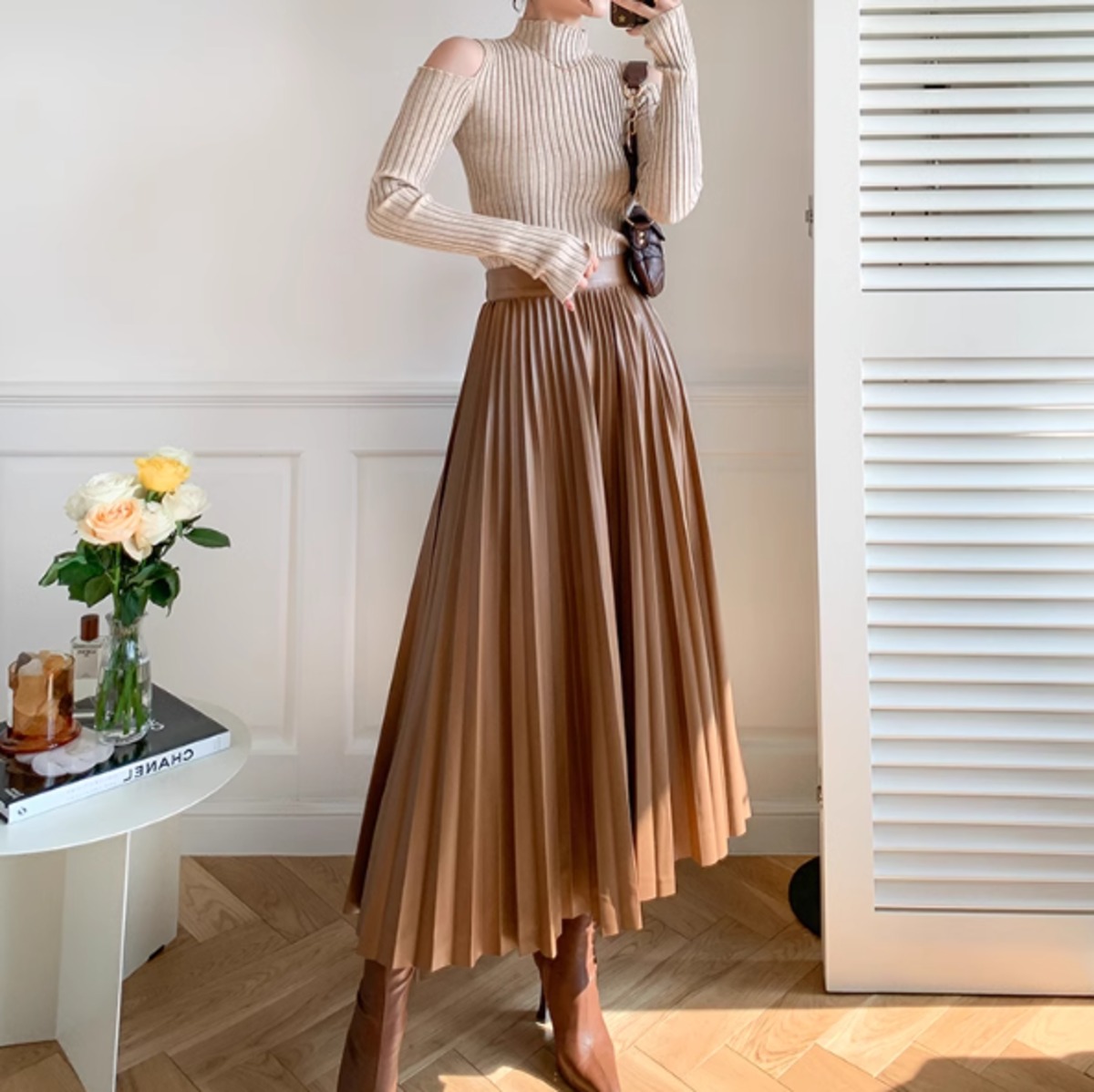 エコレザー プリーツロングスカート ブラウン SK00125 | EMME boutique