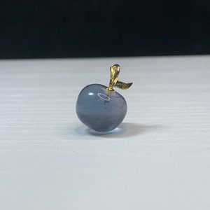 1.フローライトりんご・ペンダントトップ