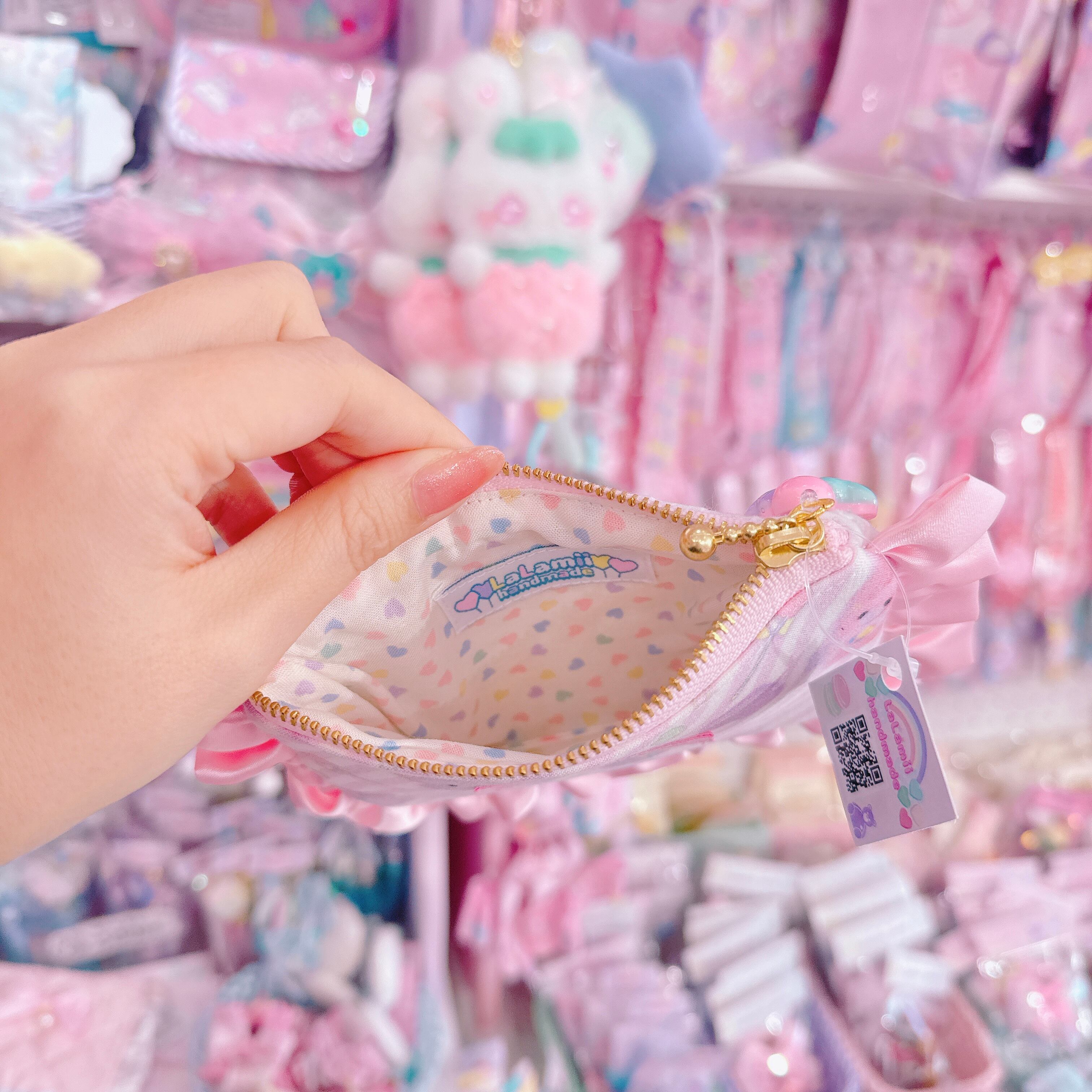 【E3】103-15サテンフリルミニポーチ