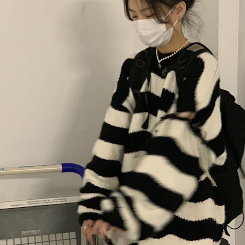 肌ちら ゆるダボ セーター ボーダー ニットセーター メンズっぽ オーバーサイズ トレーナー 韓国 ストリート オフショルダー カジュアル 古着っぽ 体型カバー 細見え 小顔 Lamitte Deco トレンド 韓国ファッション ショップ Base店