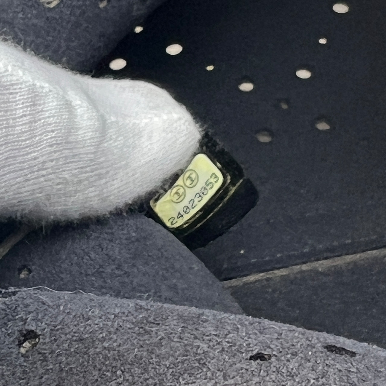 【最終処分SALE】シャネル ココマーク パンチング レザー トートバッグ ブルー A-10974