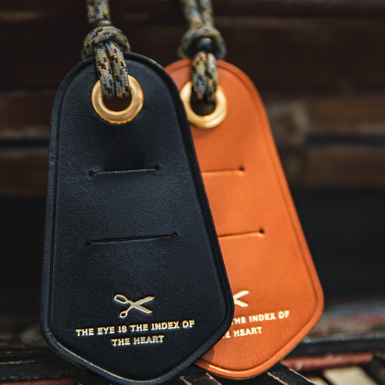 Vintage Genuine Leather Tag Necklace / ヴィンテージ 本革 レザー タグ ネックレス
