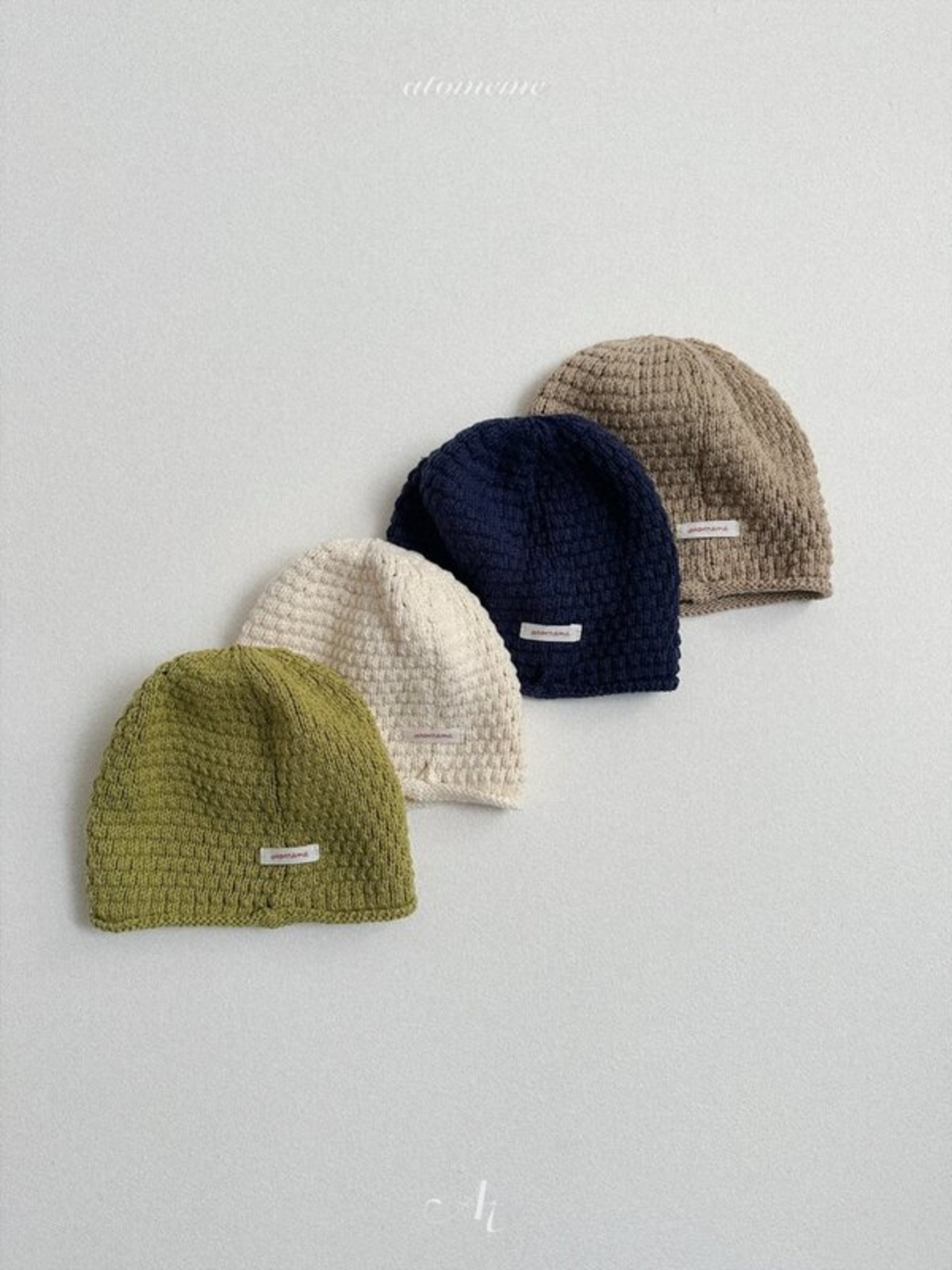 atomeme 26/SS Peanut Beanie