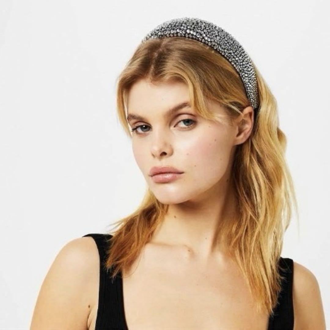 入手困難品】MIUMIU ヘアバンド カチューシャ 入手困難品】MIUMIU ヘアバンド カチューシャ
