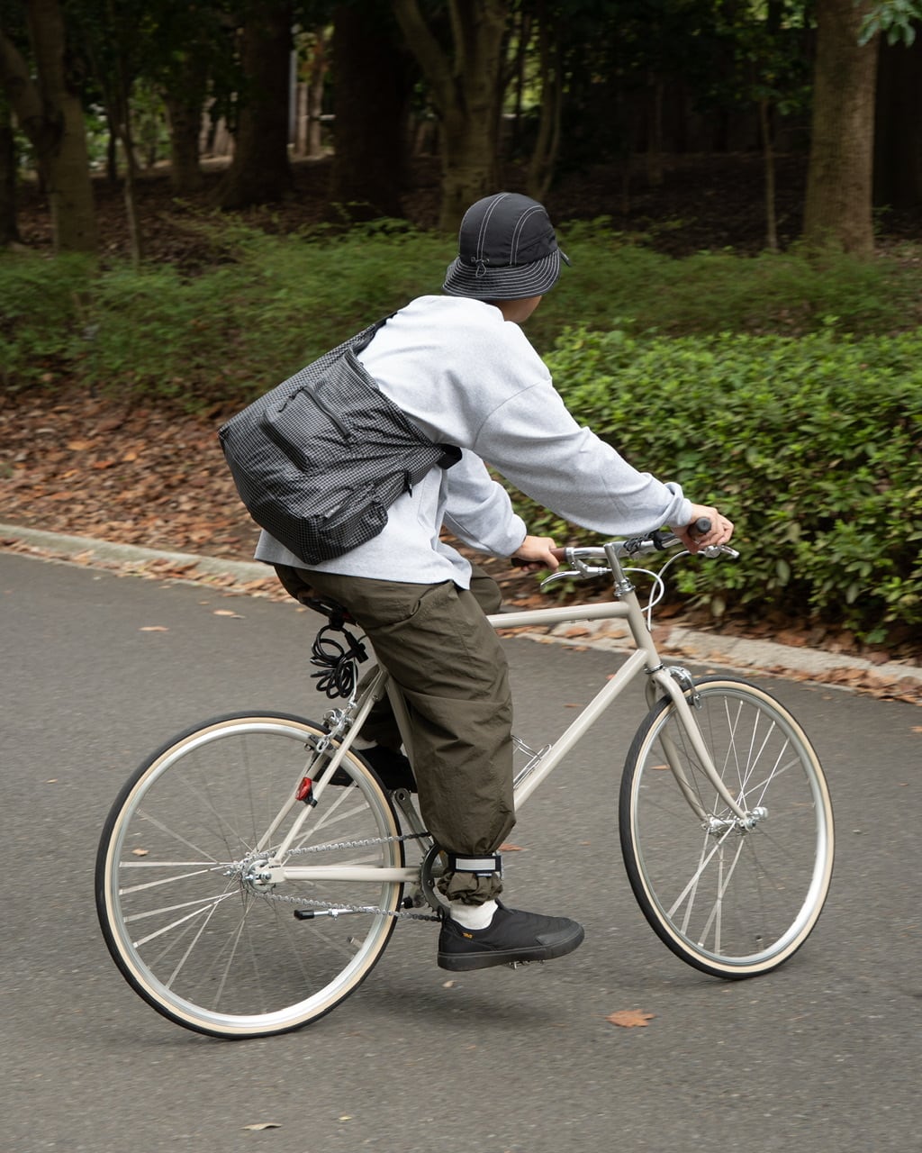NYLON SHOULDER BAG PREMIUM BLACK | What's up?