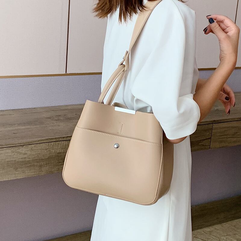 シンプルな気質ワンショルダーアンダーアームスモールバッグメスバッグ2020新しい流行のファッションオールマッチハンドバッグネットセレブ画像バッグ 手作りハンドバック84282255858