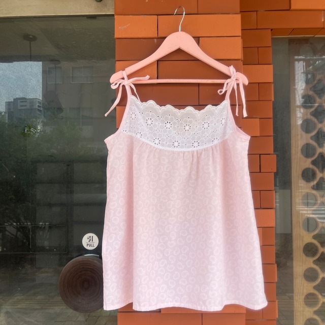 camisole : pink paisley