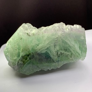 2.エンジェルフェザーフローライト原石クラスター