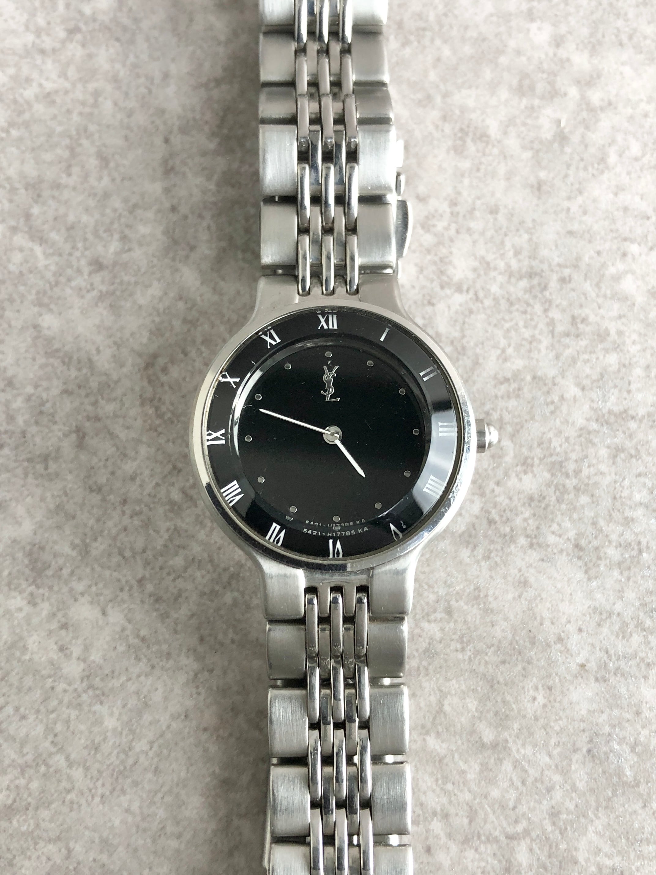 Yves Saint Laurent イヴ・サンローラン 腕時計 シルバー ローマン