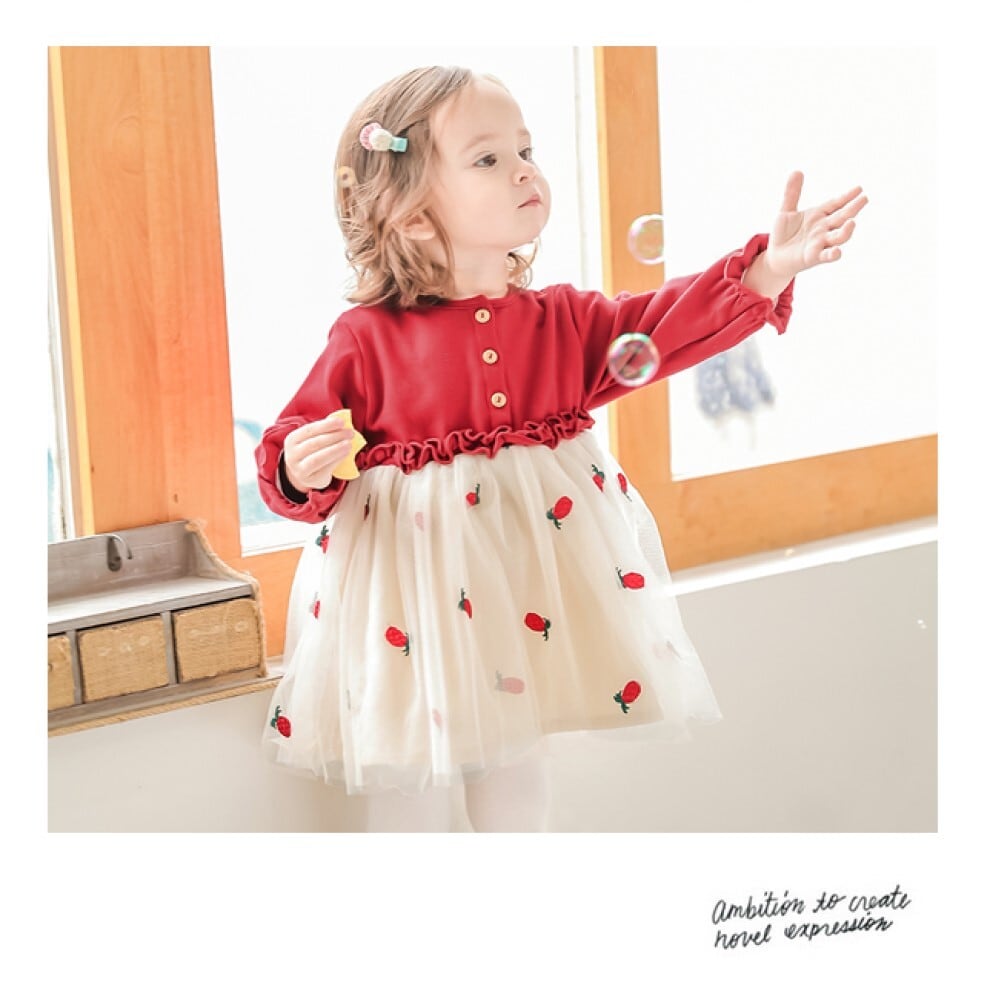 【予約商品】韓国 子ども服 おしゃれ かわいい 姉妹 お揃い ギフトキッズ ベビー服 ワンピース 長袖 子供服 フリル 春 秋 チュール チュチュ  かわいい イチゴ いちご 女の子 ジュニア おそろい 洋服 オシャレ 70cm 80cm 90cm 100cm 110cm 120cm