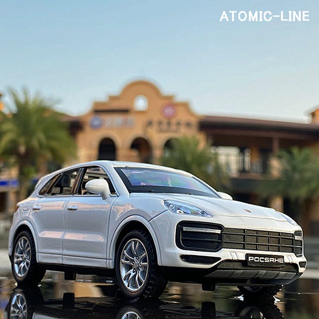 ポルシェ カイエン ターボ 1/32 ミニカー 全4色 ライト点灯 エンジンサウンド 合金モデル 模型