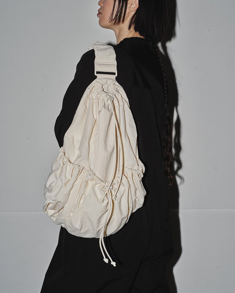 TODAYFUL Nylon Gather Bag ナイロンギャザーバッグ Ecru | planet3rd