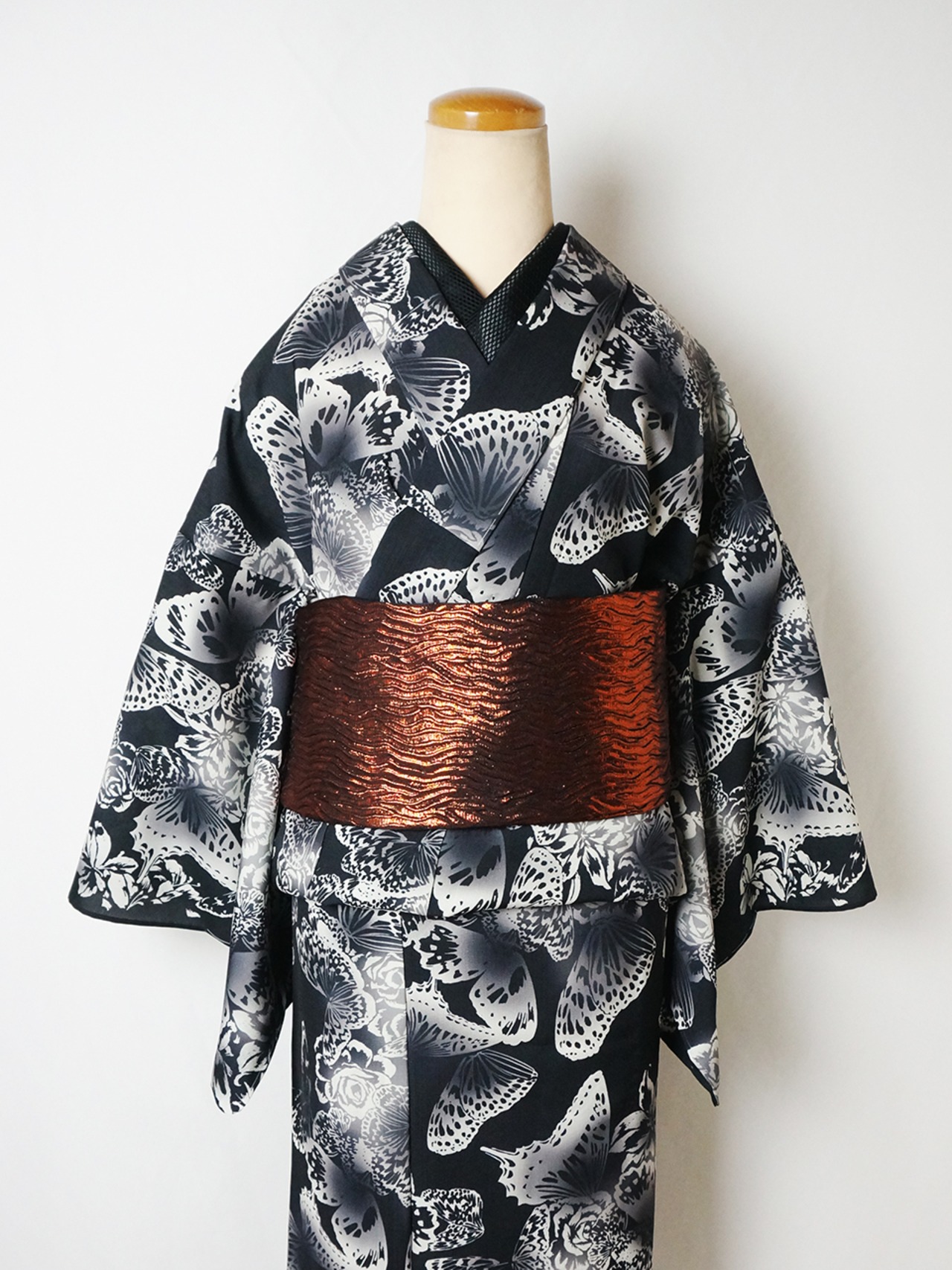 【受注商品】RumiRockセオαゆかた「群蝶」　[A764]