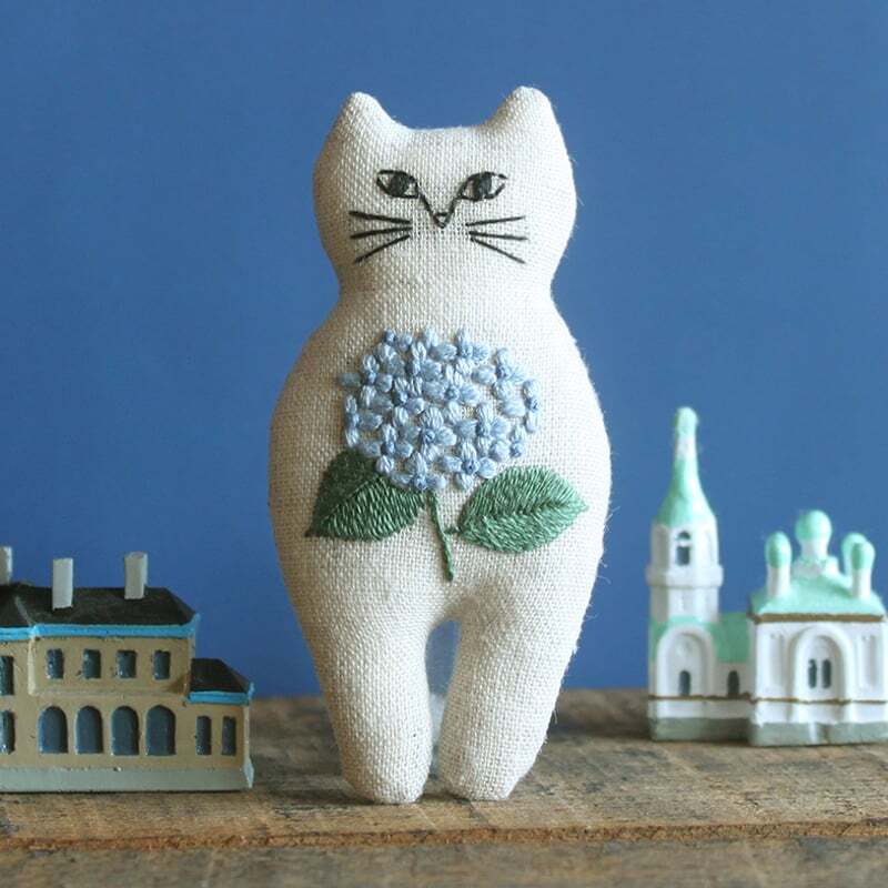 ネコちゃんブローチ*.✩゜オーダーページ nekogao｜猫 刺繍キット 4個セット｜ハンドメイド ブローチキット