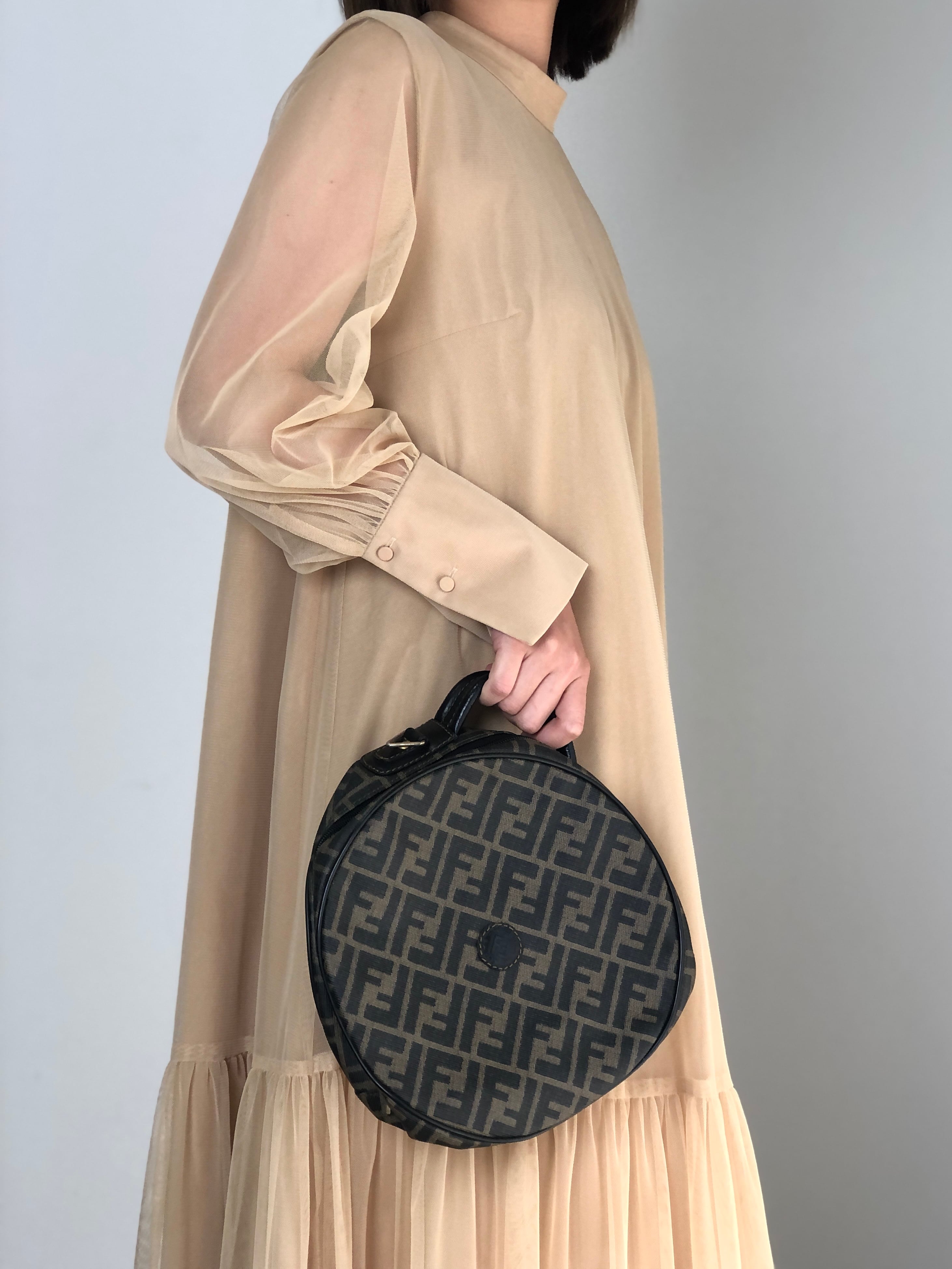 FENDI フェンディ ズッカ柄 ハンドバッグ ブラック PVC ラウンド