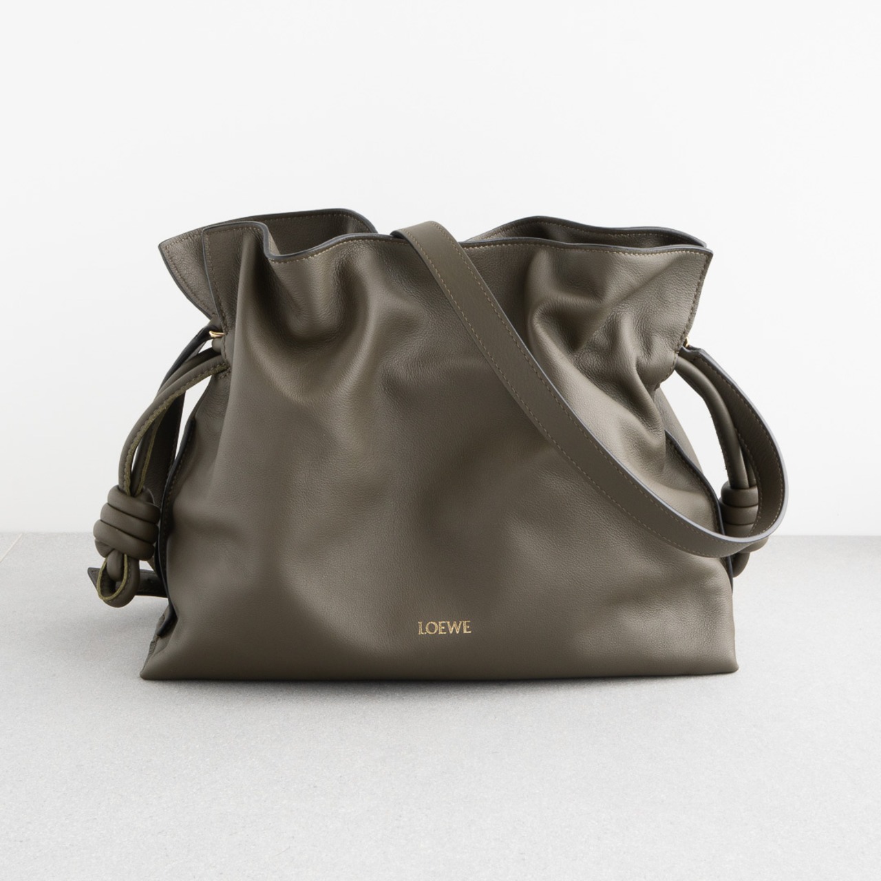 ロエベ フラメンコ クラッチ ミディアム ナパカーフスキン カーキ レザー ショルダーバッグ