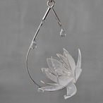 水面に咲く睡蓮 －Gold & Silver－ | ピアス / イヤリング