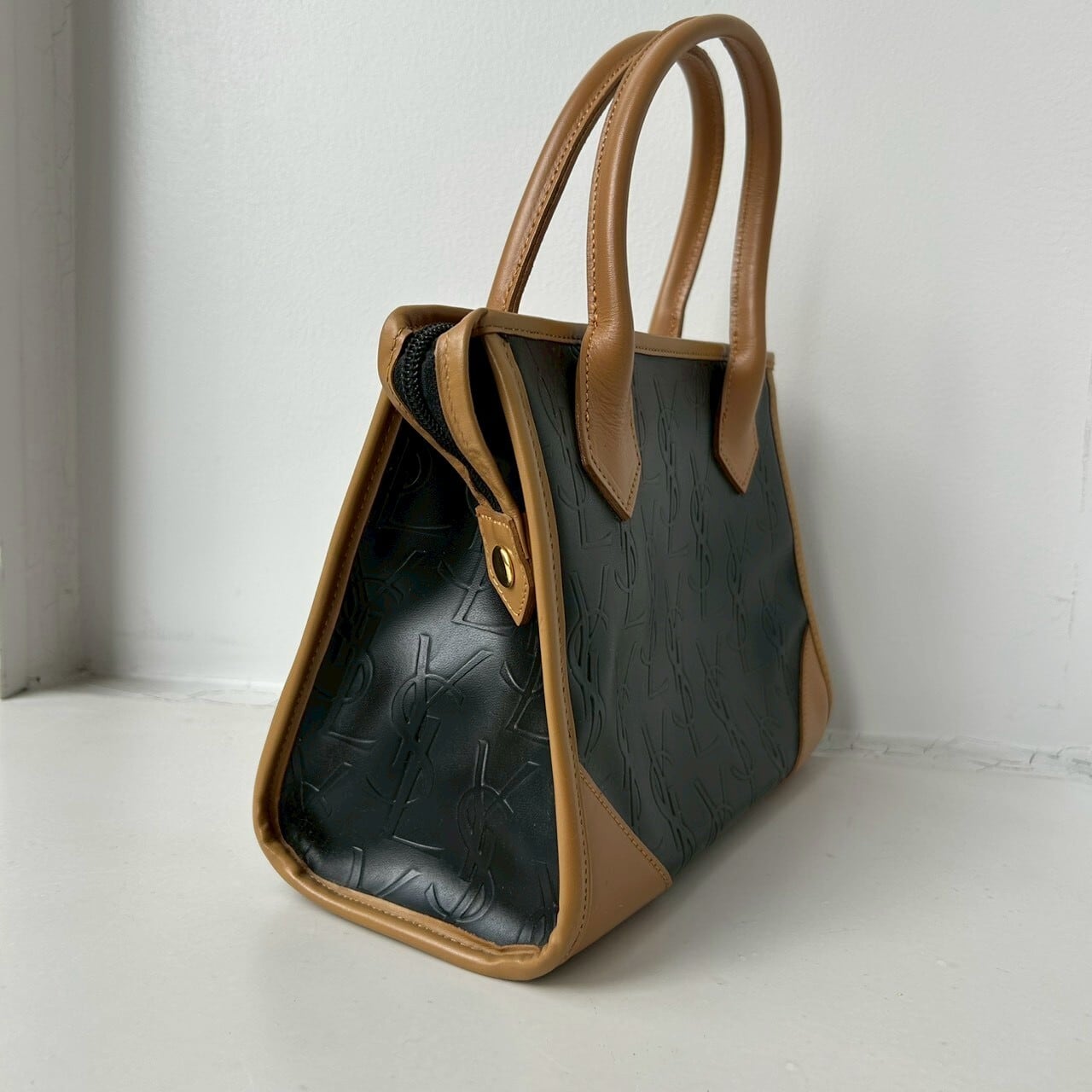 vintage YVES SAINT LAURENT〈イヴ・サンローラン〉ハンドバッグ