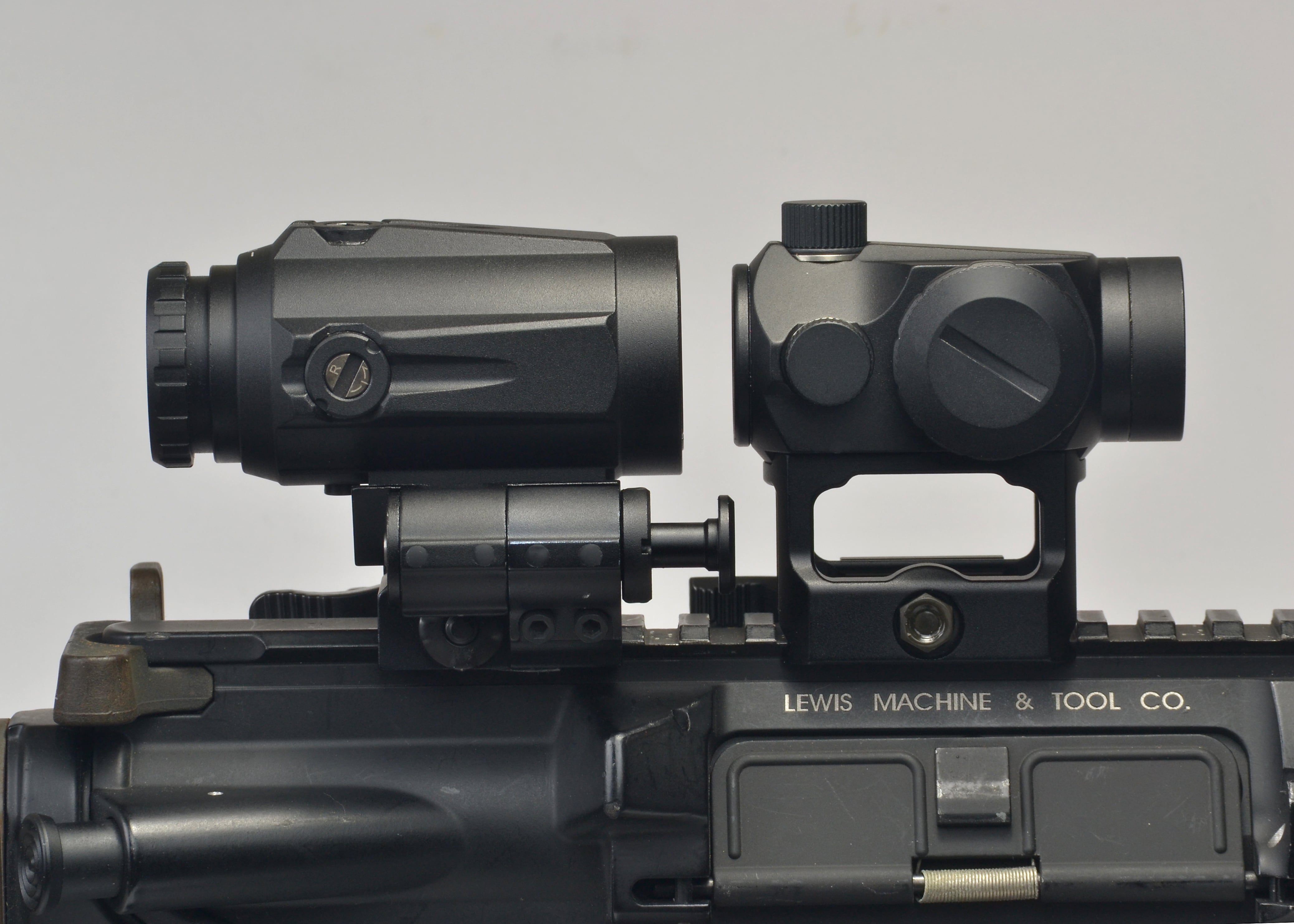 3X TACTICAL MAGNIFIERとCOMBAT T1