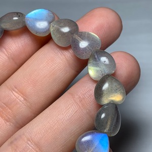 Kno8.シラーが美しい☆ハート・ラブラドライト ブレスレット